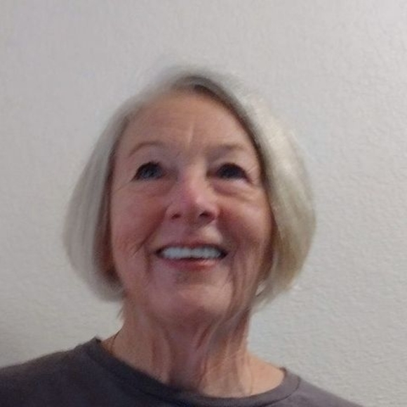 Meet your Posher, Debbie - Picture 1 of 1